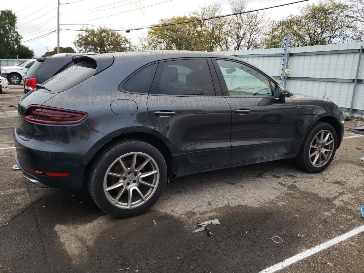 2018 Porsche Macan  Gray vin: WP1AA2A54JLB04125