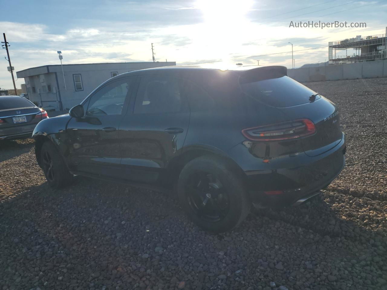 2018 Porsche Macan  Black vin: WP1AA2A54JLB04609