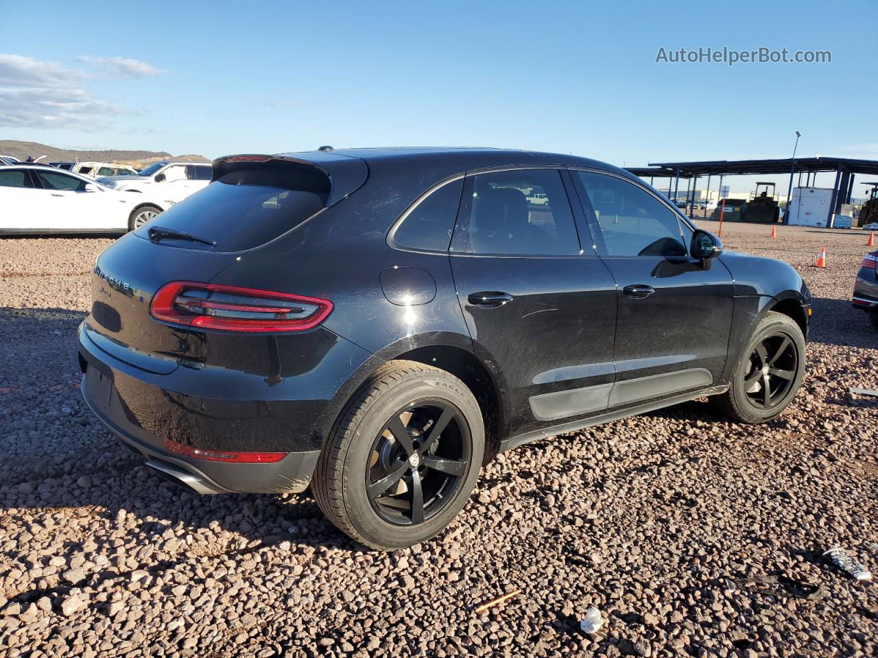 2018 Porsche Macan  Black vin: WP1AA2A54JLB04609