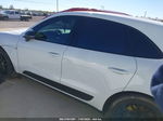 2018 Porsche Macan   White vin: WP1AA2A54JLB06568