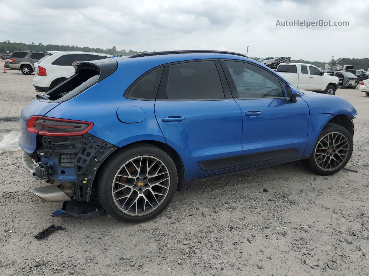 2018 Porsche Macan  Blue vin: WP1AA2A54JLB07834