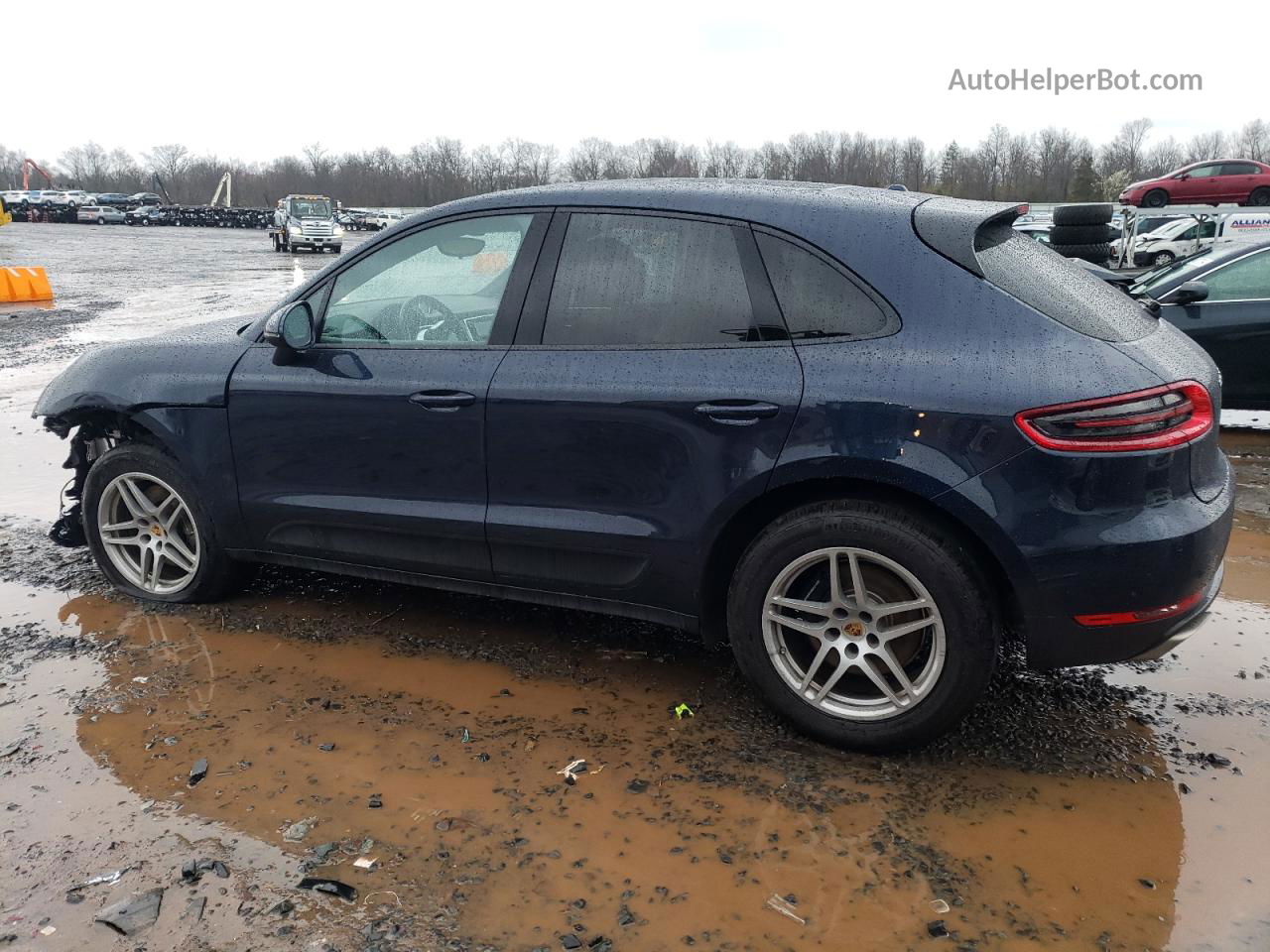 2017 Porsche Macan  Blue vin: WP1AA2A55HLB01986