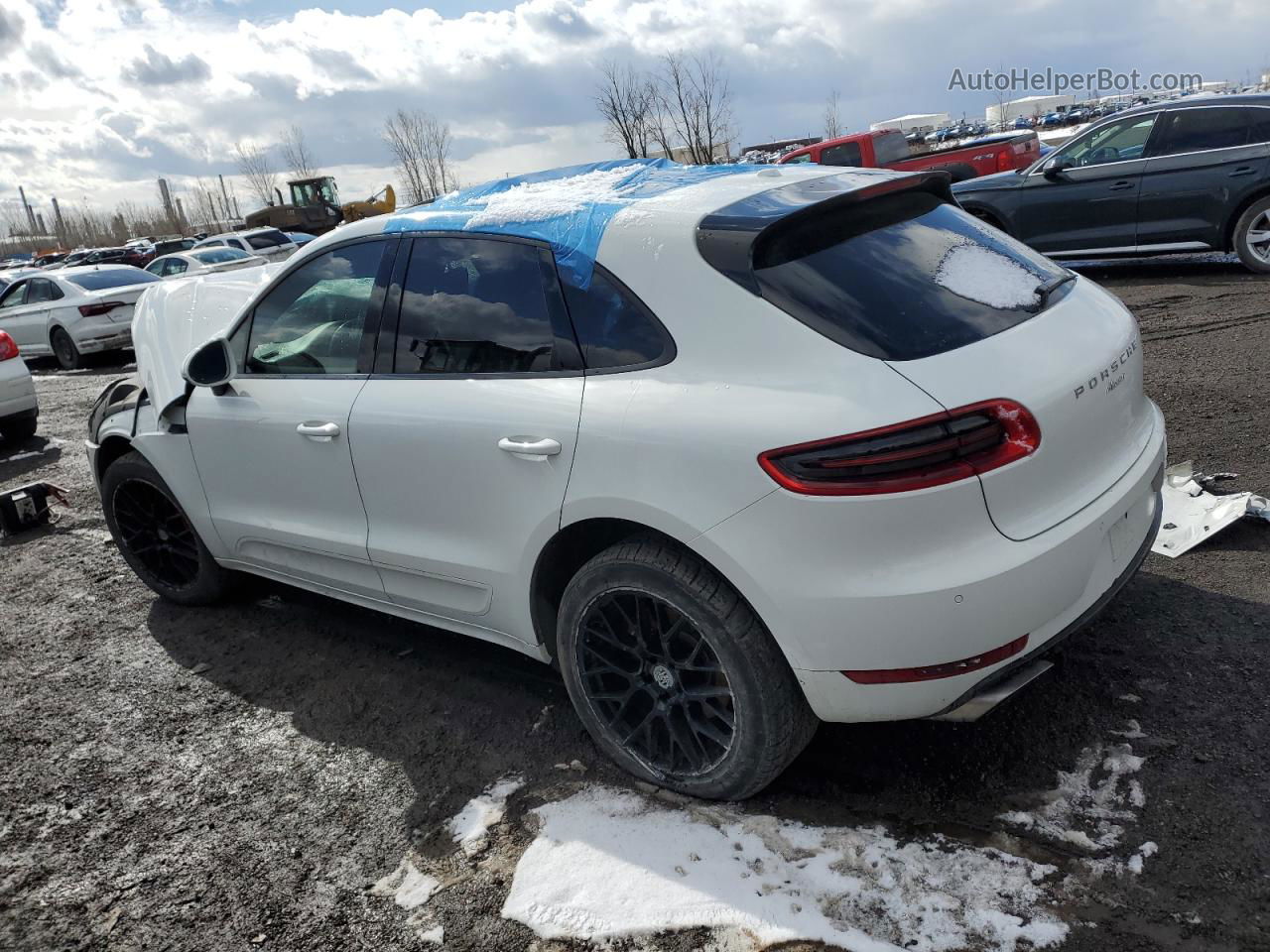 2017 Porsche Macan  White vin: WP1AA2A55HLB04743