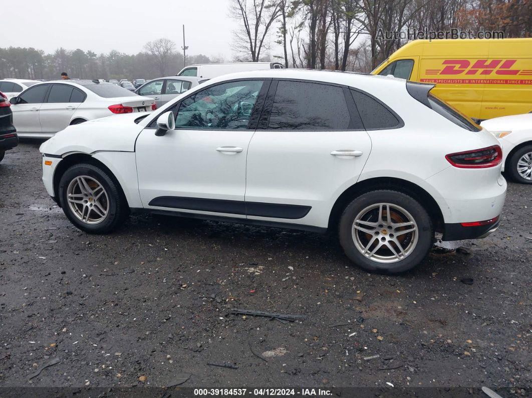 2018 Porsche Macan   White vin: WP1AA2A55JLB01931