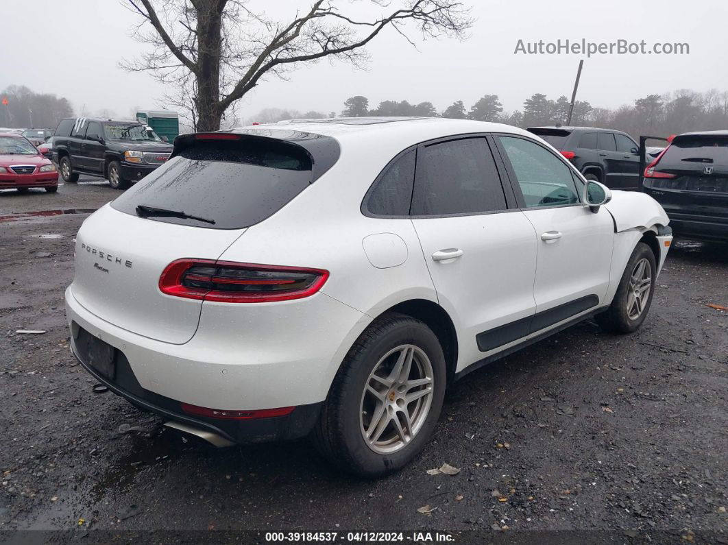 2018 Porsche Macan   White vin: WP1AA2A55JLB01931