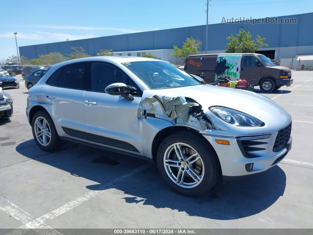 2017 Porsche Macan   Серебряный vin: WP1AA2A56HLB05495