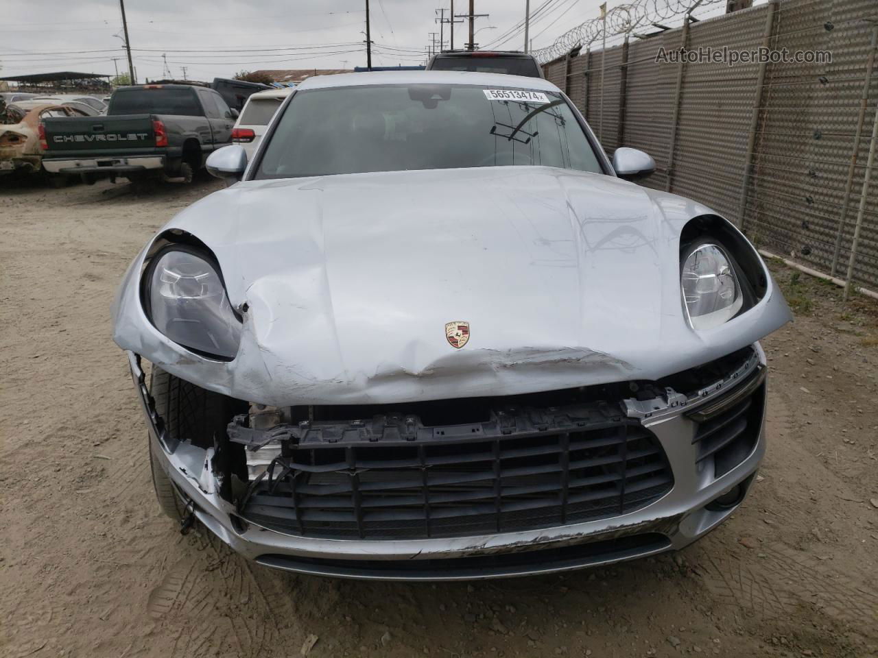 2018 Porsche Macan  Silver vin: WP1AA2A56JLB01162