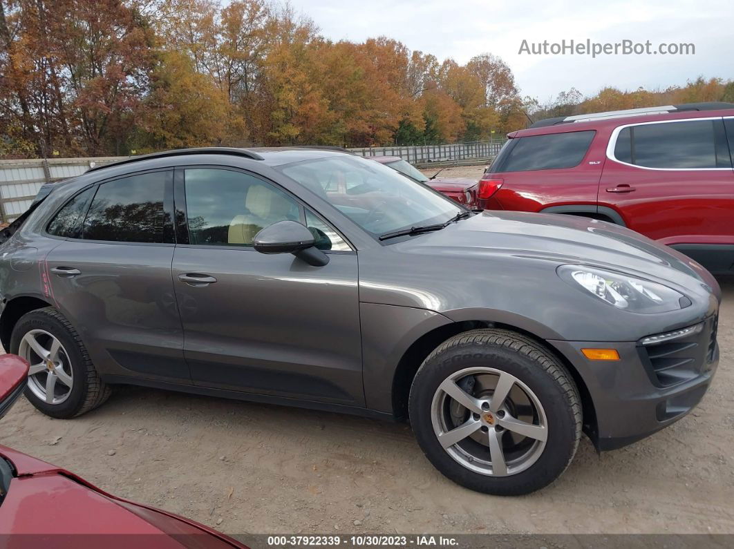 2018 Porsche Macan   Gray vin: WP1AA2A56JLB08855