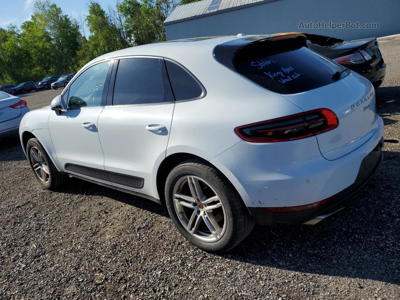 2018 Porsche Macan  Белый vin: WP1AA2A56JLB11366