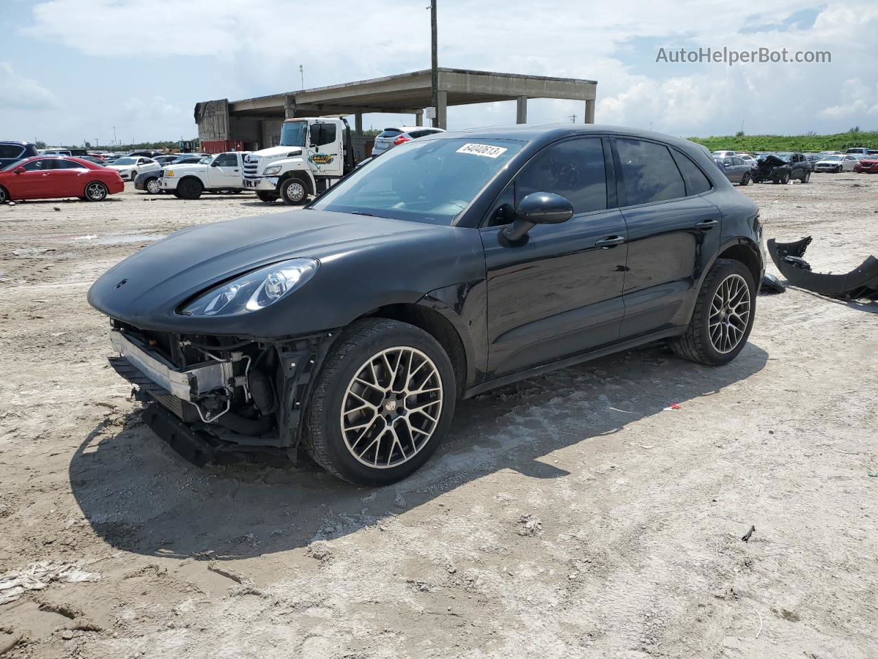 2017 Porsche Macan  Black vin: WP1AA2A57HLB01732