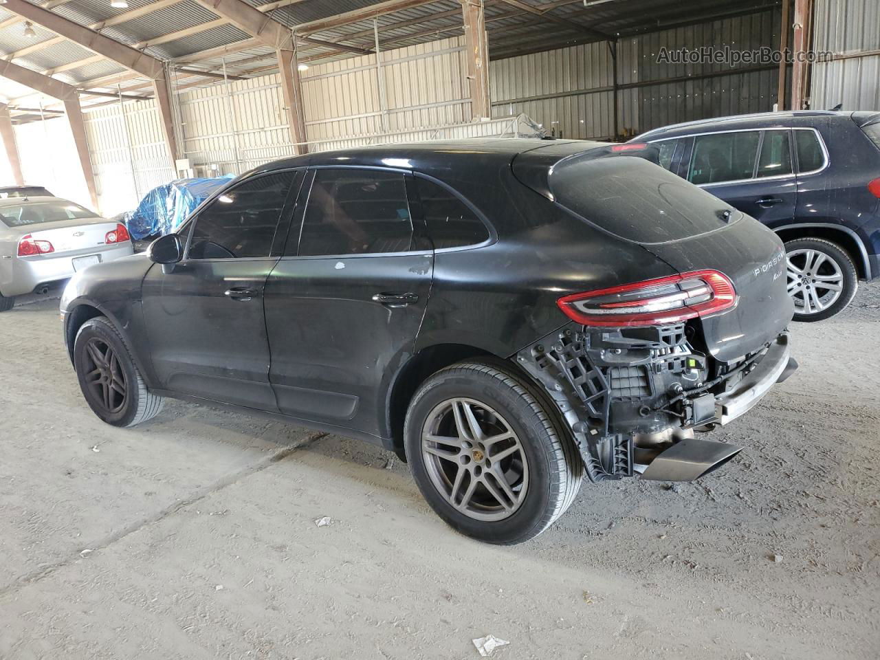 2017 Porsche Macan  Black vin: WP1AA2A57HLB03111