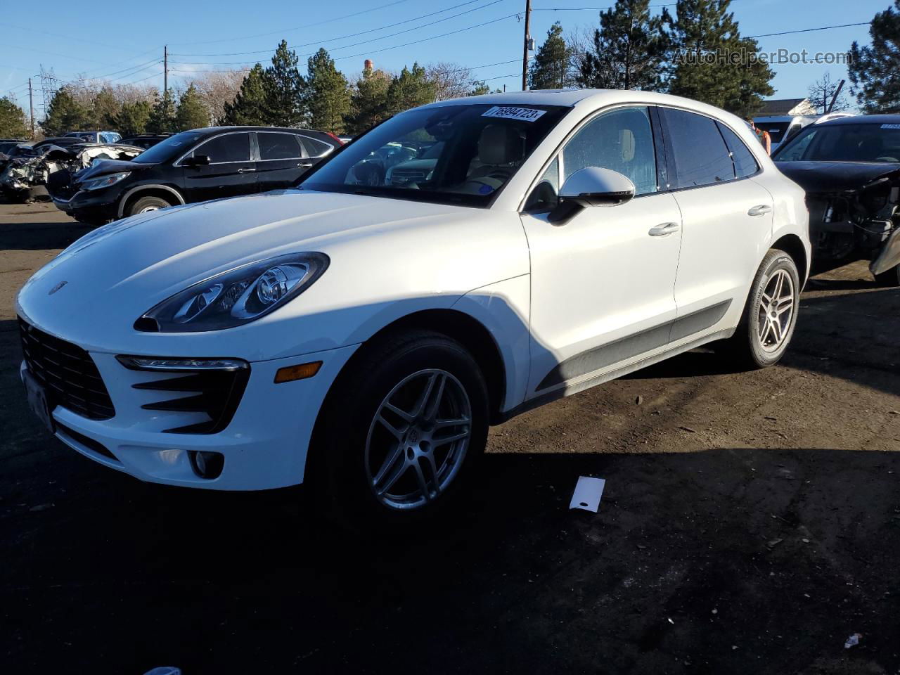 2017 Porsche Macan  White vin: WP1AA2A57HLB08244