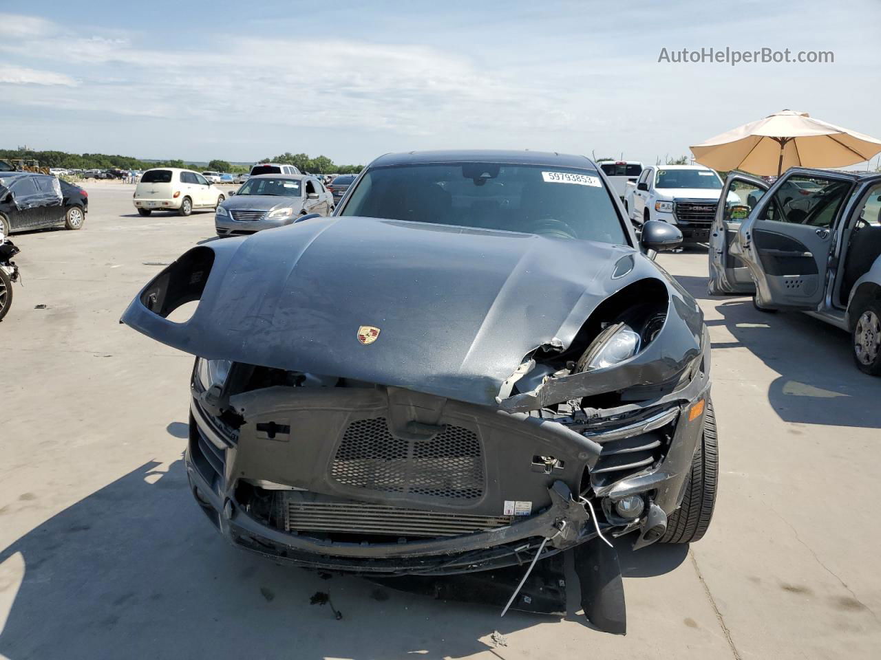 2018 Porsche Macan  Gray vin: WP1AA2A57JLB07603