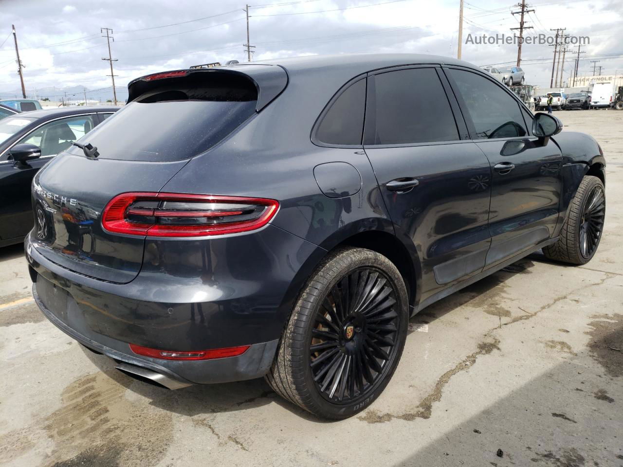 2018 Porsche Macan  Black vin: WP1AA2A57JLB16804