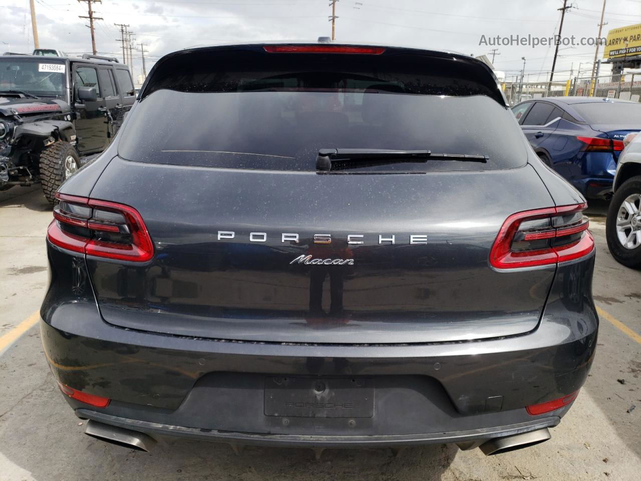 2018 Porsche Macan  Black vin: WP1AA2A57JLB16804