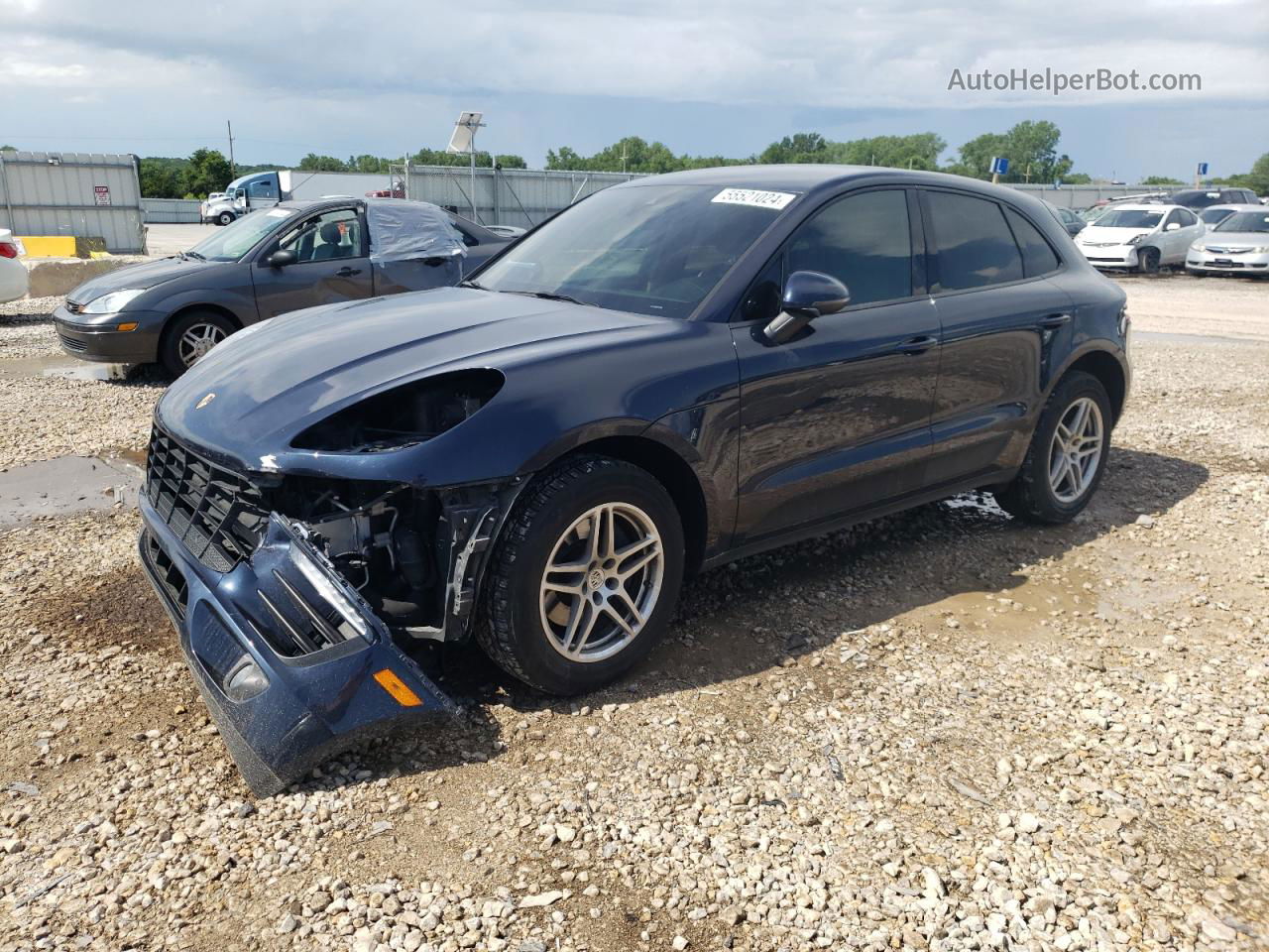 2017 Porsche Macan  Blue vin: WP1AA2A58HLB06888