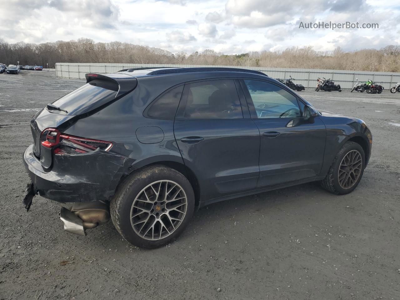 2017 Porsche Macan  Серый vin: WP1AA2A58HLB06907