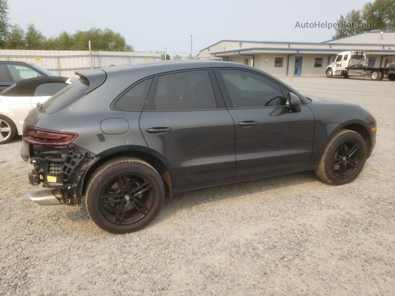 2017 Porsche Macan  Charcoal vin: WP1AA2A58HLB09399