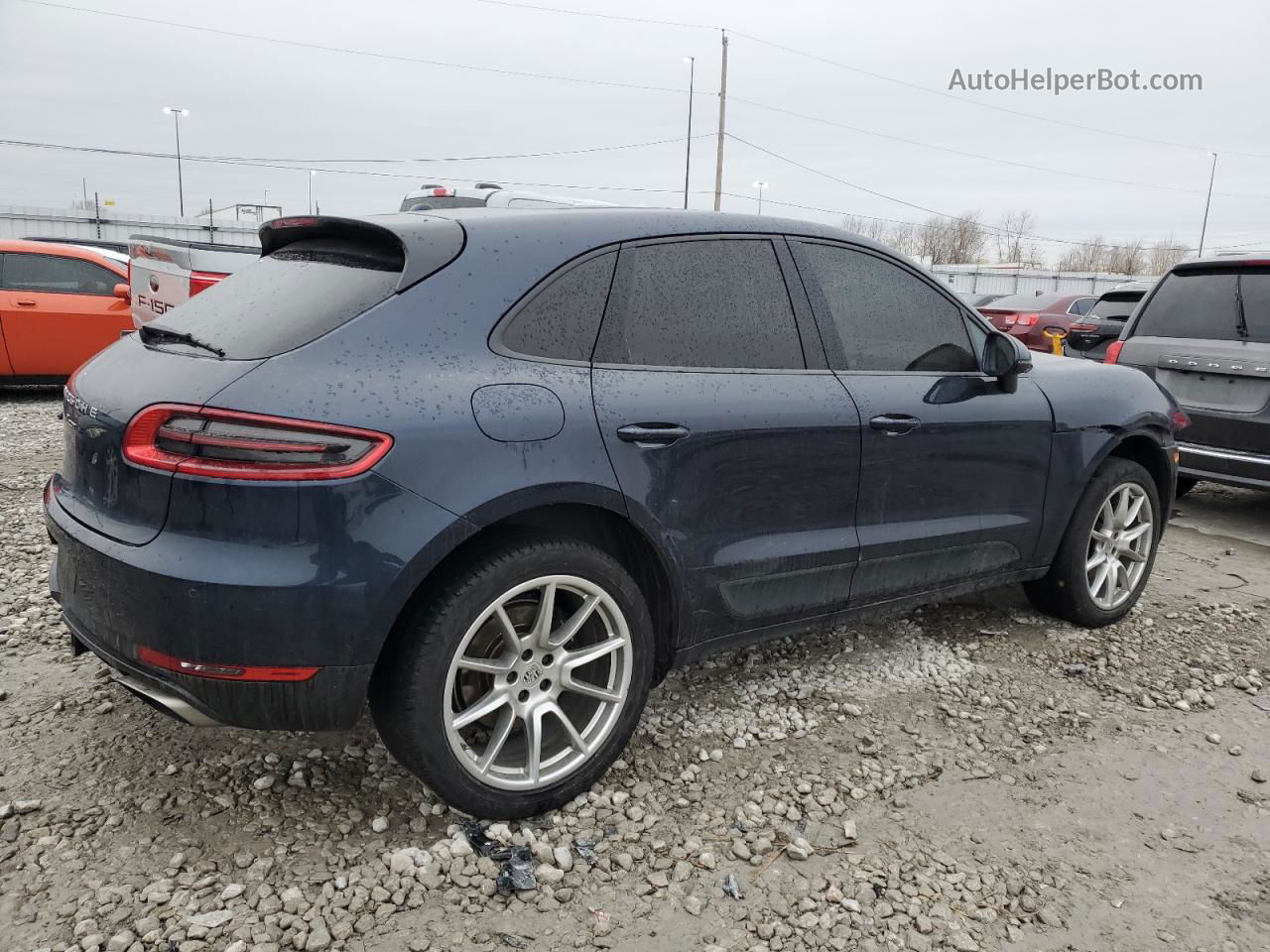 2017 Porsche Macan  Blue vin: WP1AA2A58HLB80084