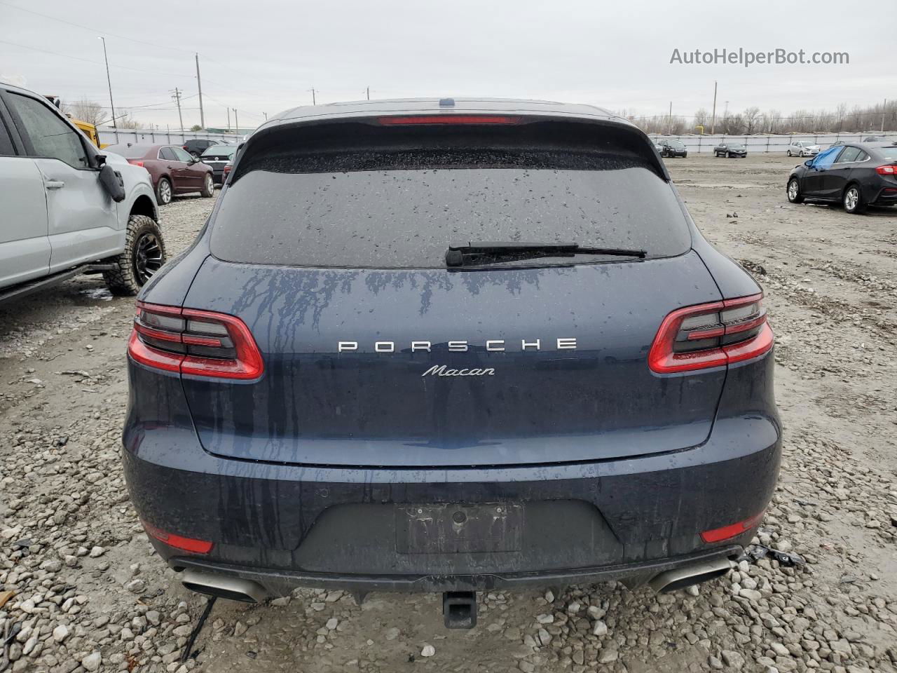 2017 Porsche Macan  Blue vin: WP1AA2A58HLB80084