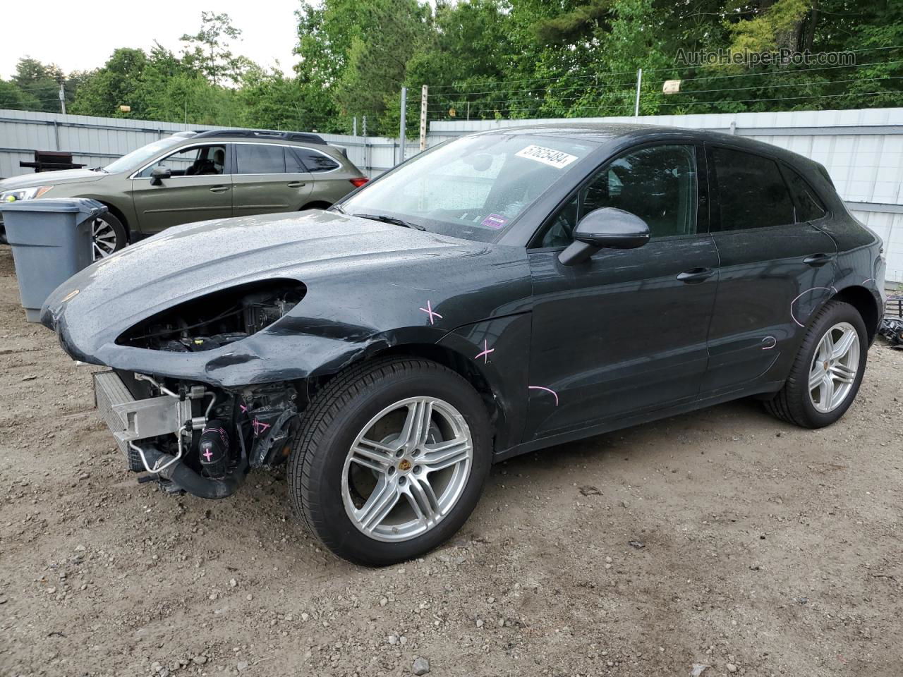 2018 Porsche Macan  Gray vin: WP1AA2A58JLB20425