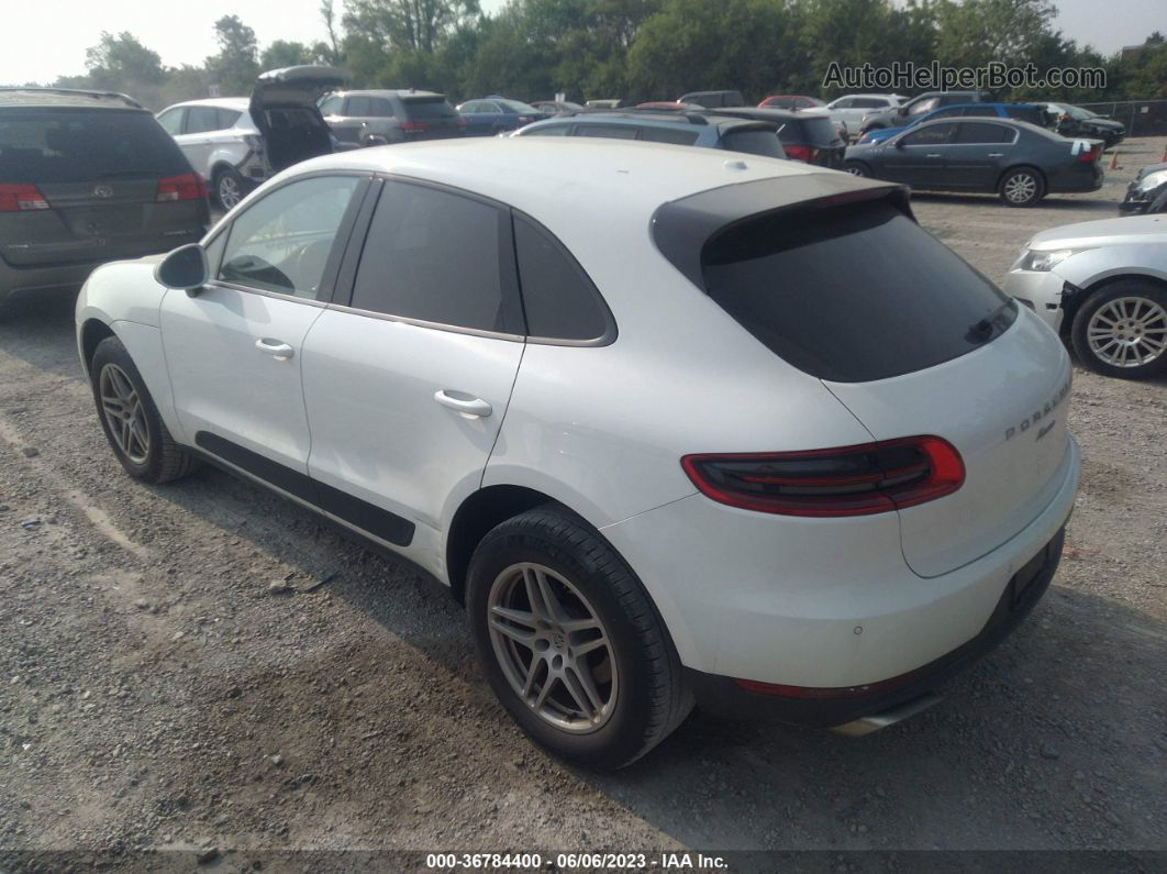 2017 Porsche Macan   White vin: WP1AA2A59HLB01778