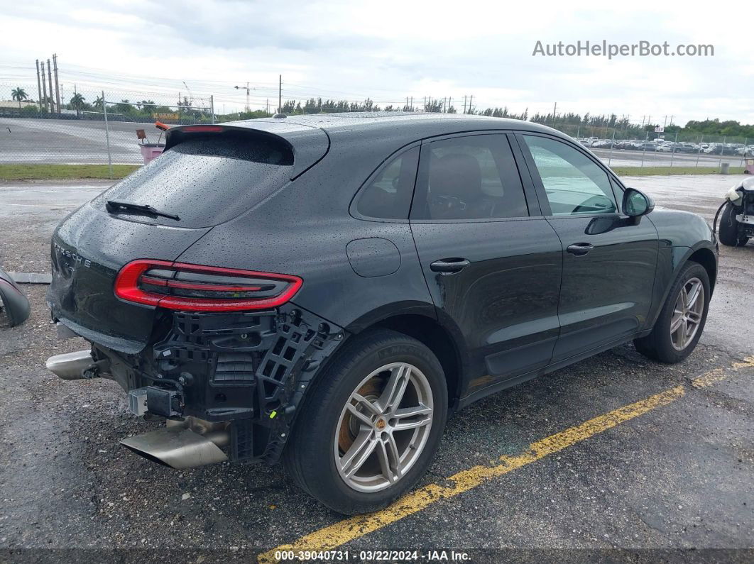 2017 Porsche Macan   Black vin: WP1AA2A59HLB04728