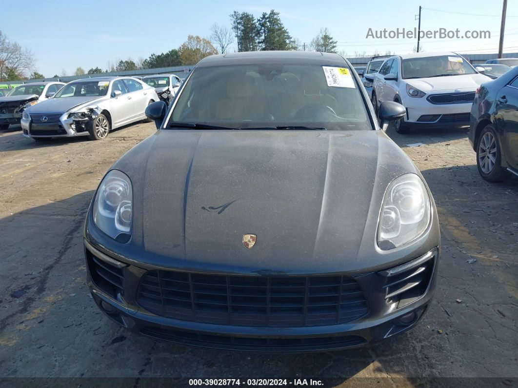 2018 Porsche Macan   Gray vin: WP1AA2A59JLB00975