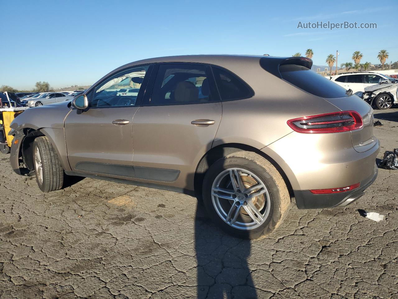 2018 Porsche Macan  Желто-коричневый vin: WP1AA2A59JLB01382