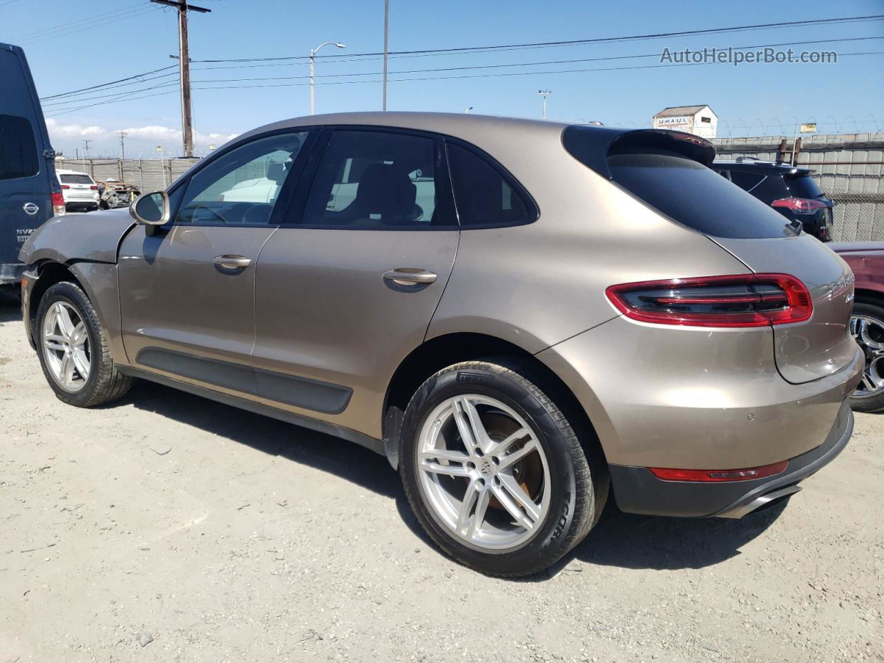 2018 Porsche Macan  Brown vin: WP1AA2A59JLB01382