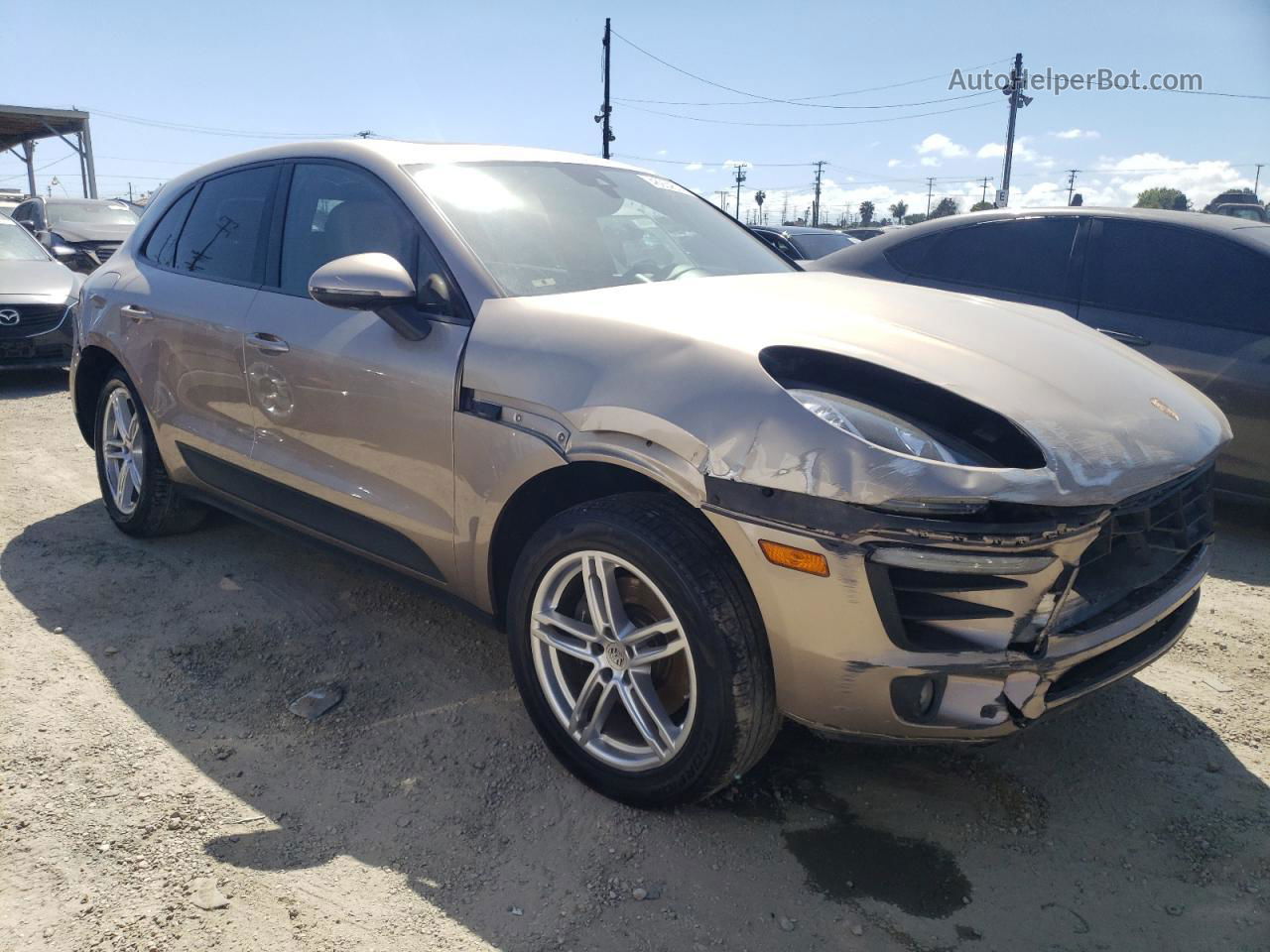 2018 Porsche Macan  Brown vin: WP1AA2A59JLB01382