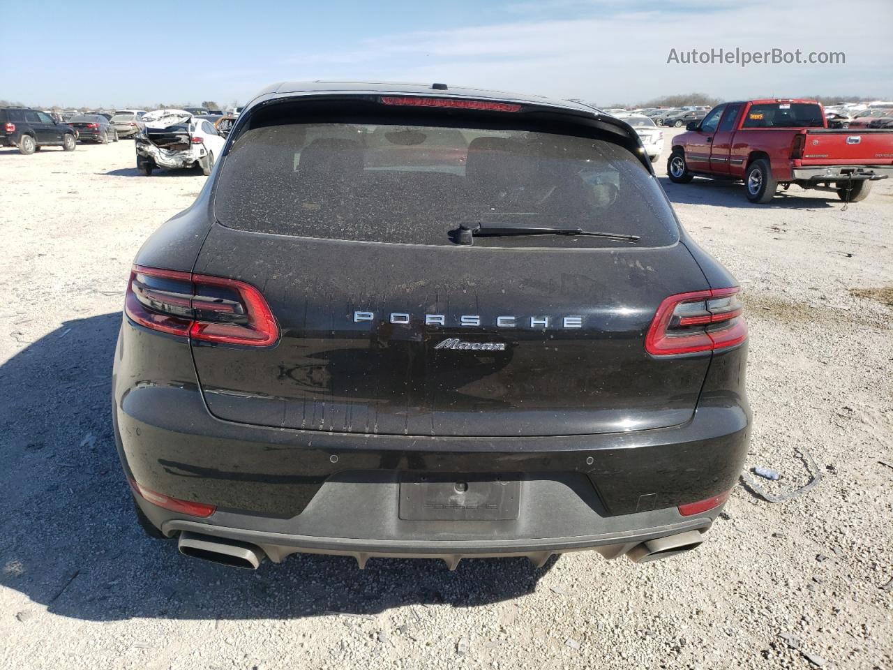 2018 Porsche Macan  Black vin: WP1AA2A59JLB06078