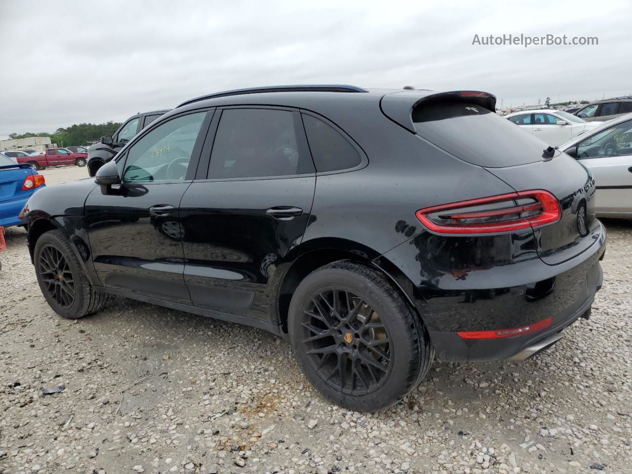 2018 Porsche Macan  Black vin: WP1AA2A59JLB08073