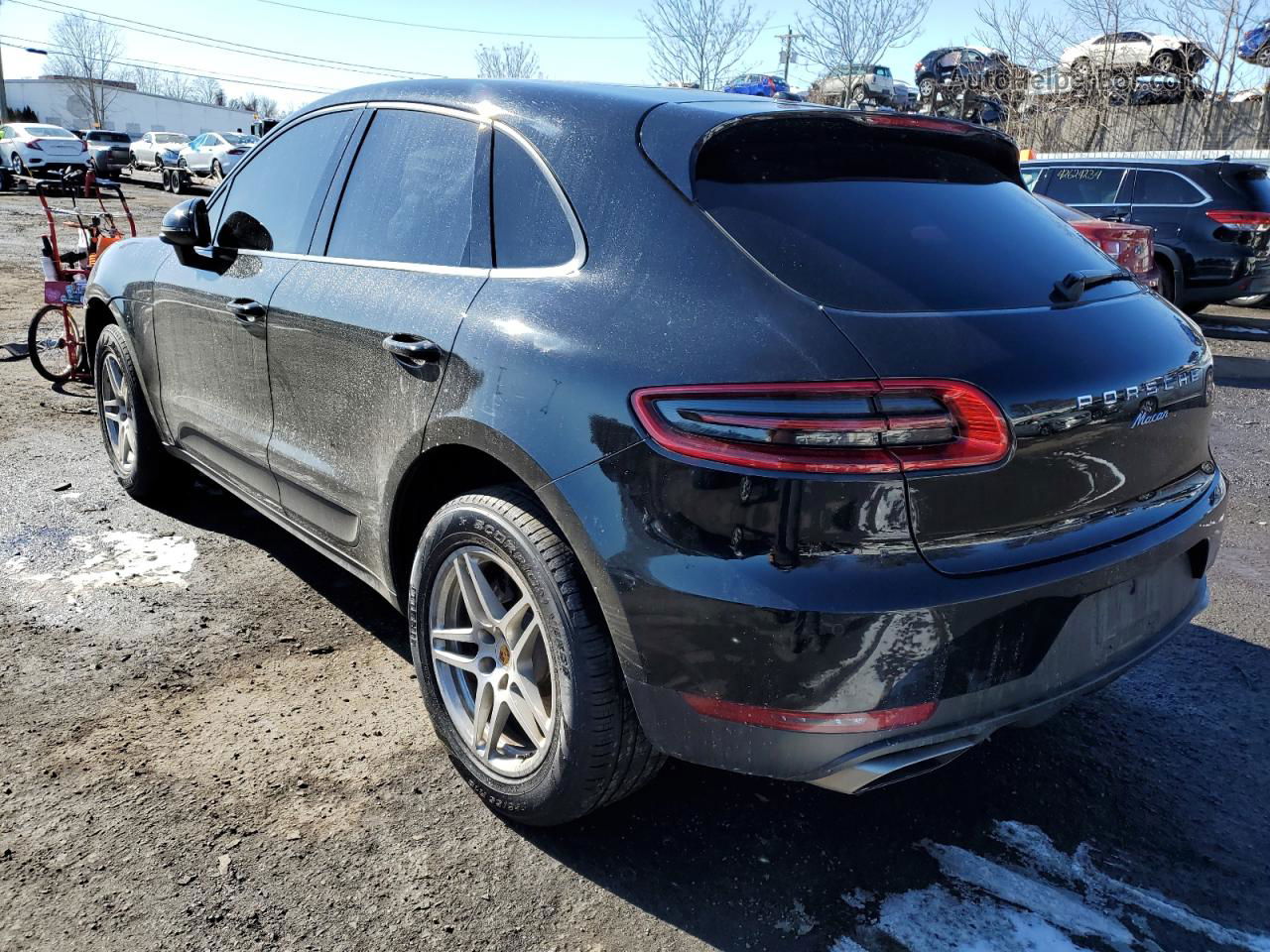 2018 Porsche Macan  Black vin: WP1AA2A59JLB09241