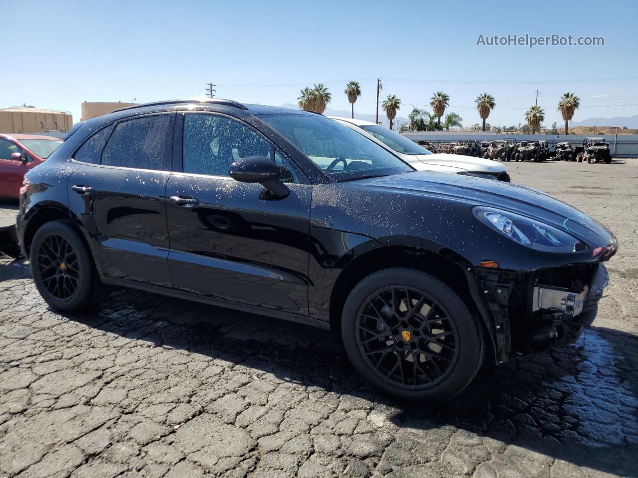 2018 Porsche Macan  Black vin: WP1AA2A59JLB10082