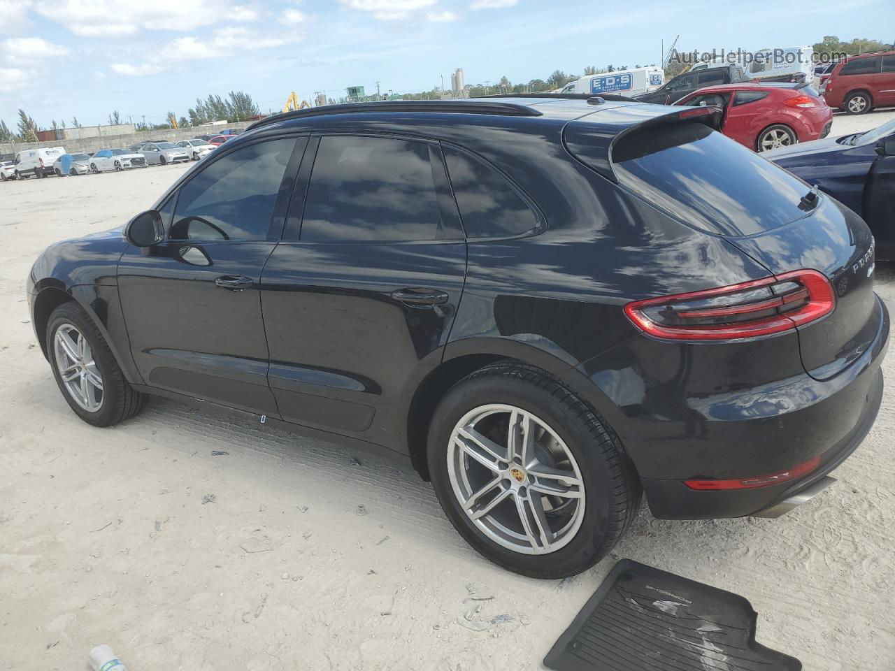 2018 Porsche Macan  Blue vin: WP1AA2A59JLB19977