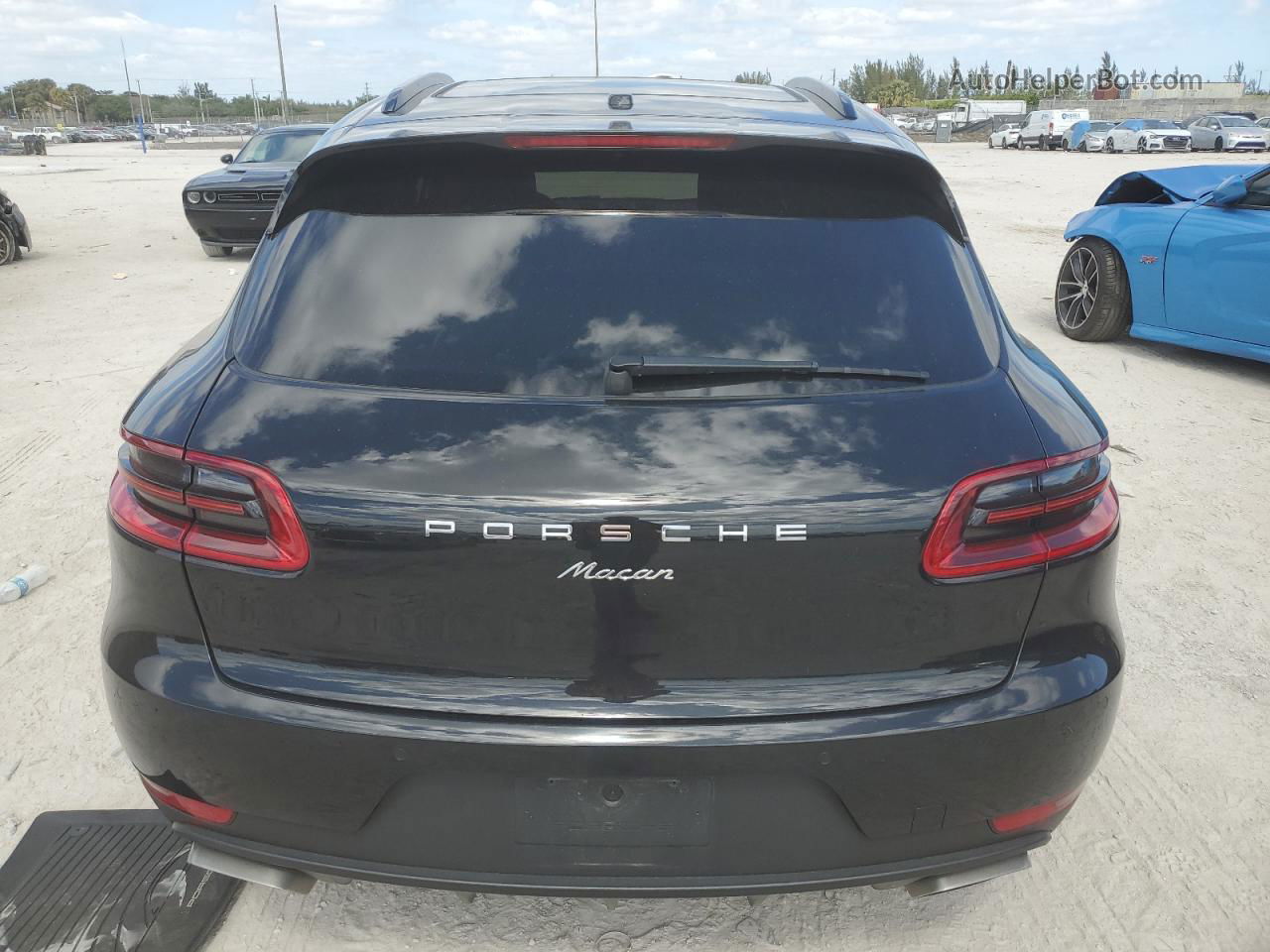 2018 Porsche Macan  Синий vin: WP1AA2A59JLB19977