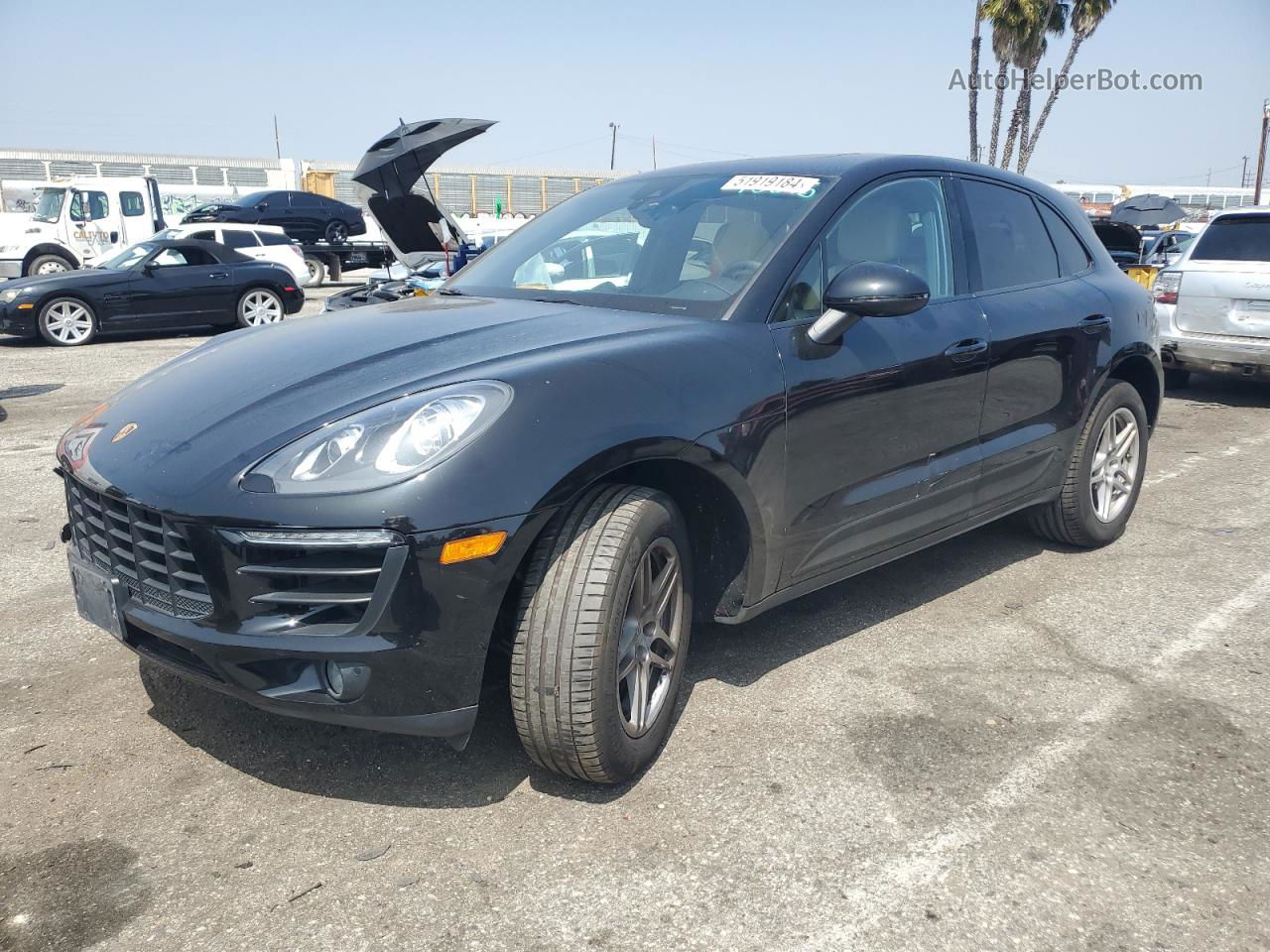 2017 Porsche Macan  Black vin: WP1AA2A5XHLB00042