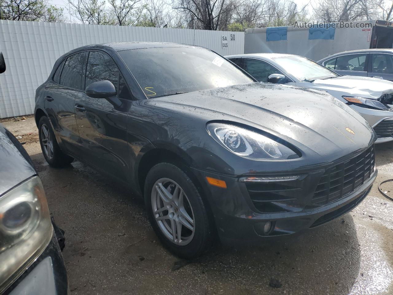 2017 Porsche Macan  Gray vin: WP1AA2A5XHLB01000