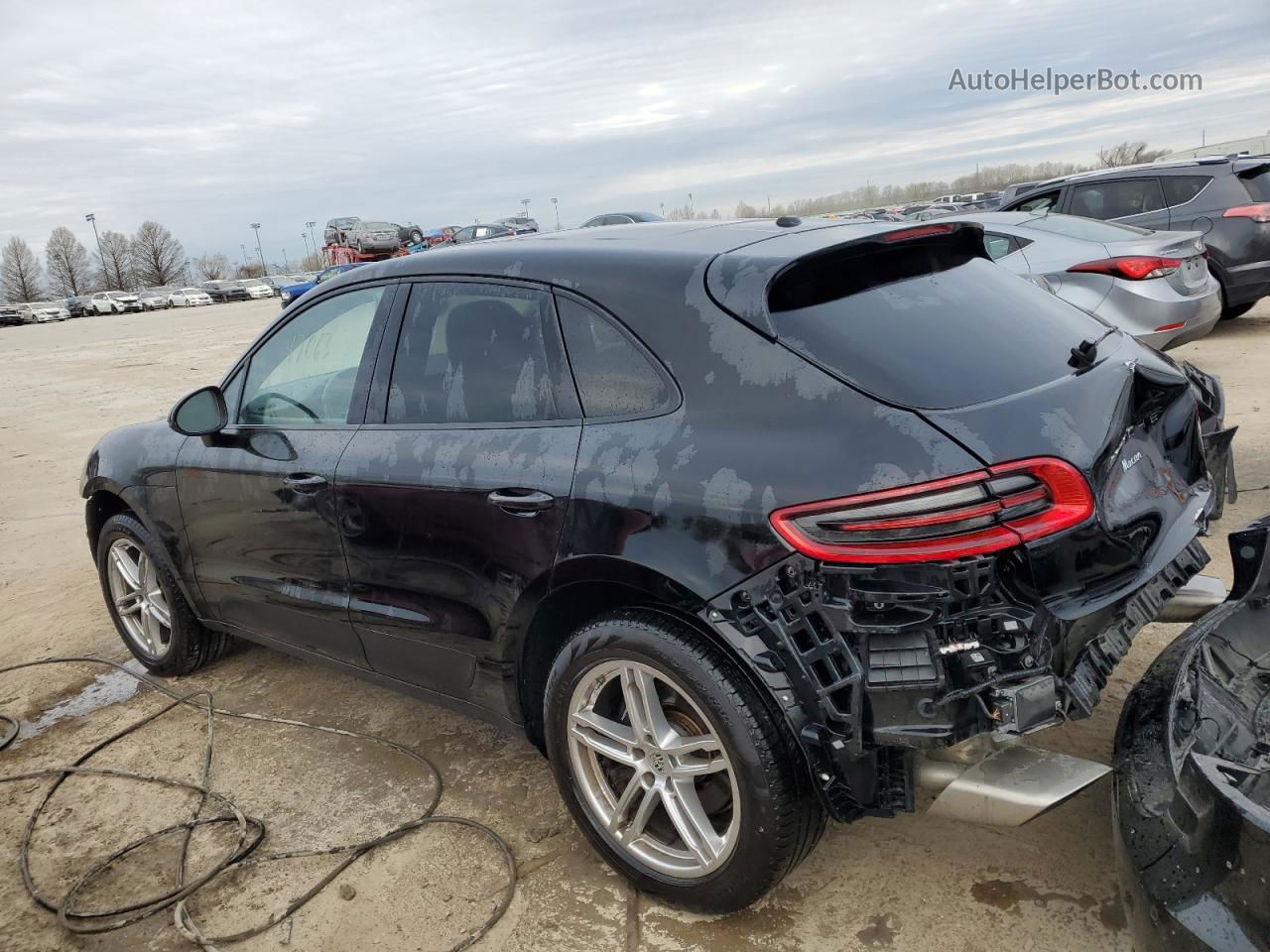 2017 Porsche Macan  Black vin: WP1AA2A5XHLB07752