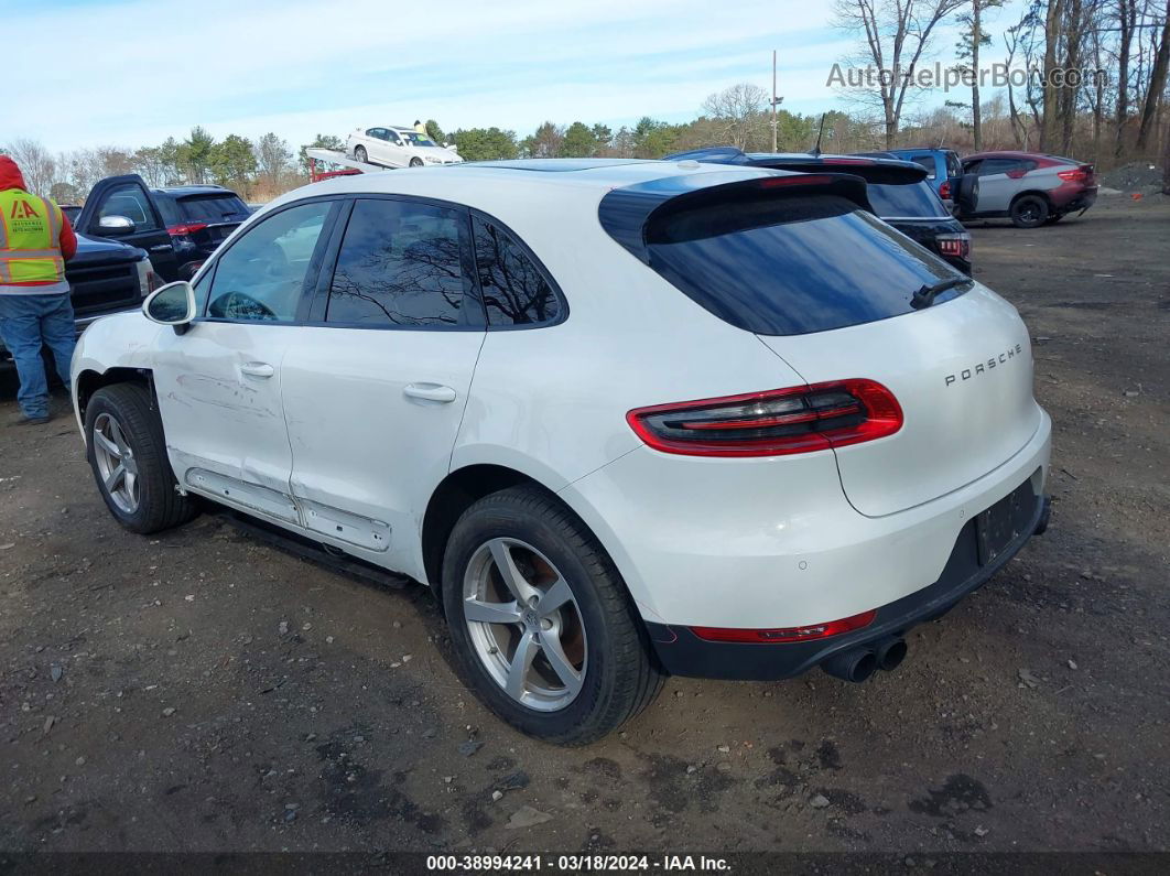 2017 Porsche Macan   White vin: WP1AA2A5XHLB09033