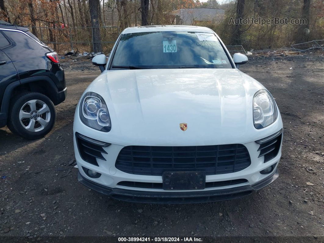 2017 Porsche Macan   White vin: WP1AA2A5XHLB09033