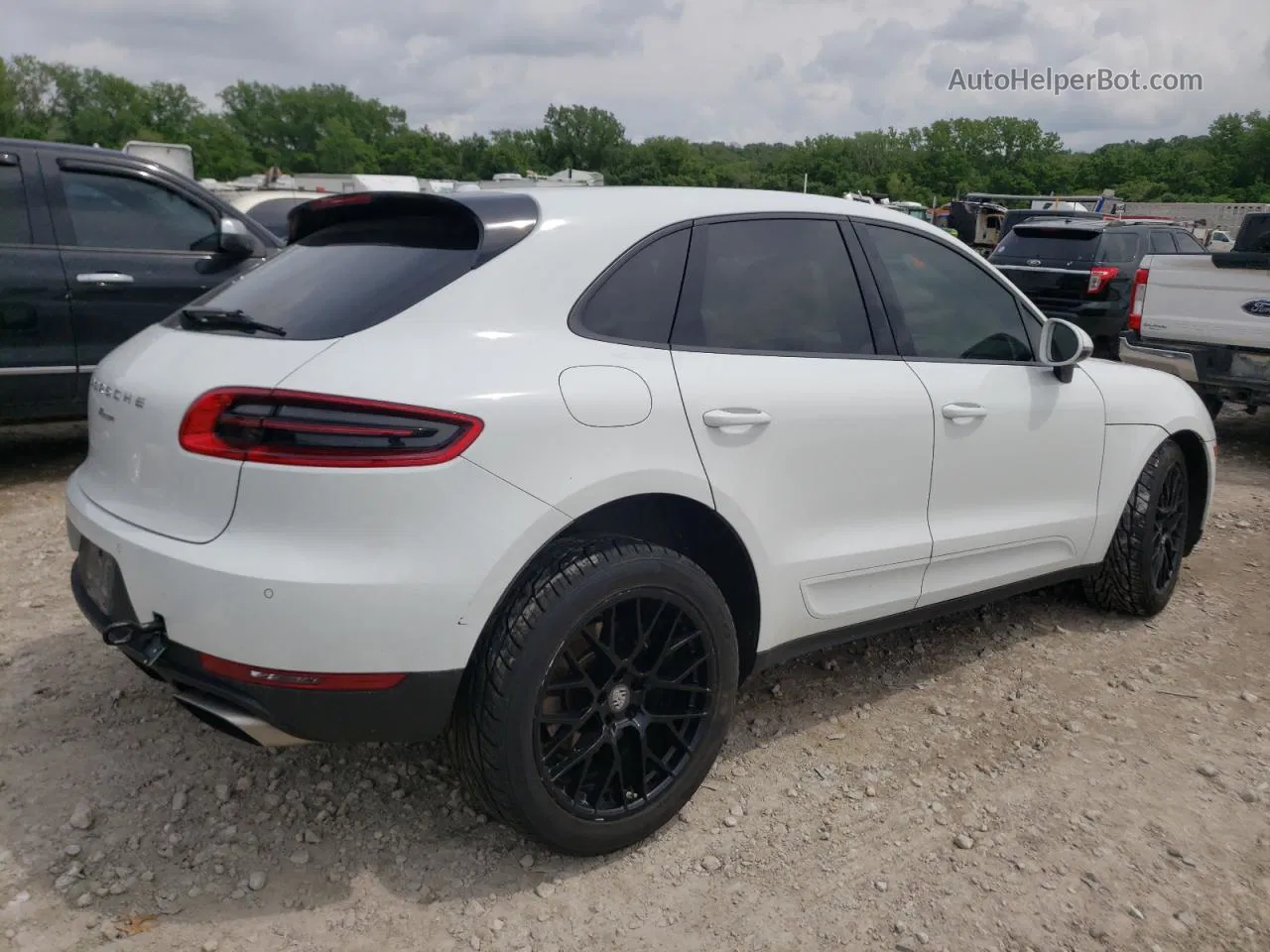 2017 Porsche Macan  Белый vin: WP1AA2A5XHLB80569