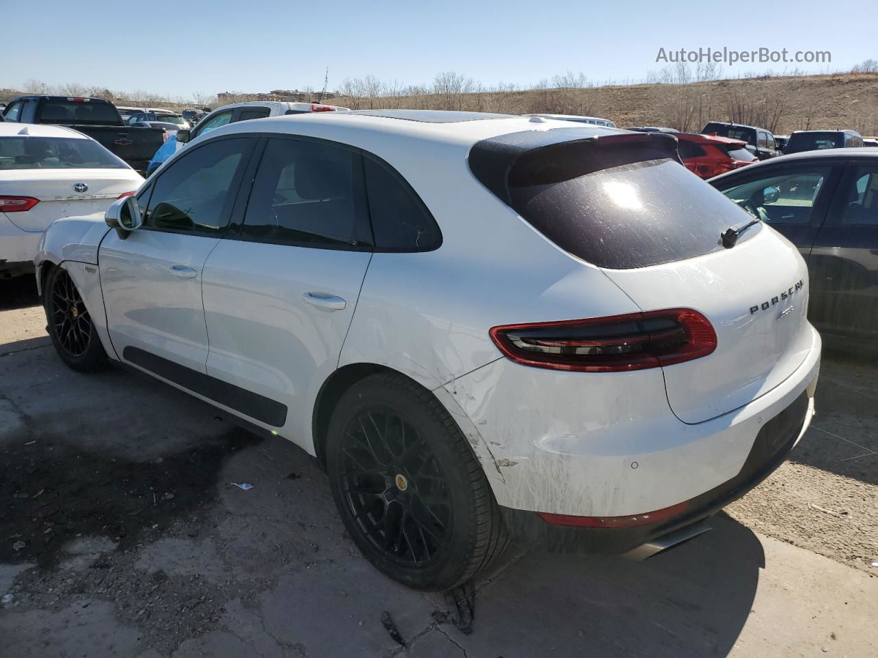 2018 Porsche Macan  Белый vin: WP1AA2A5XJLB08499