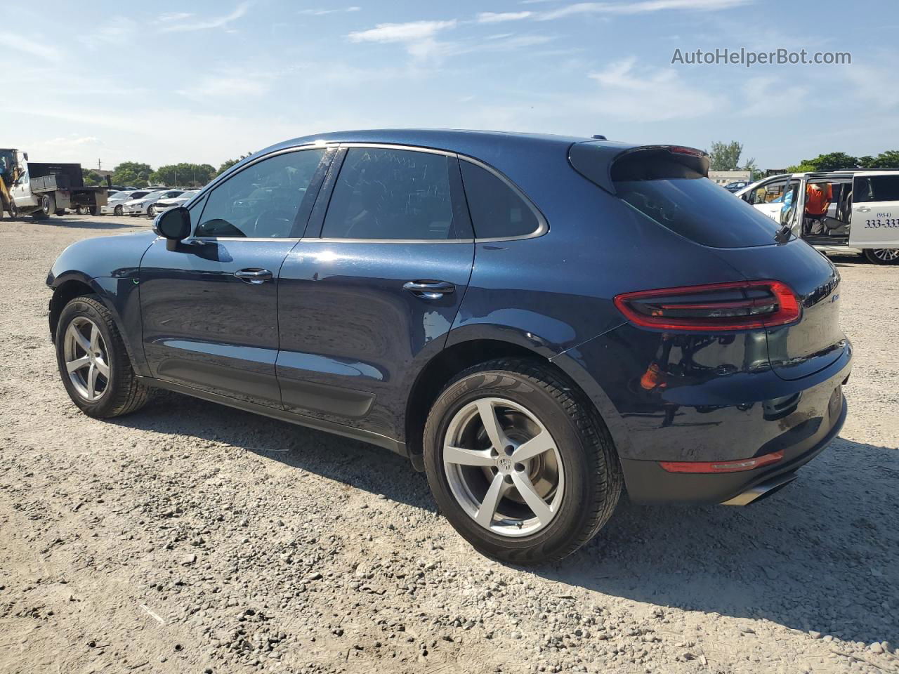 2018 Porsche Macan  Blue vin: WP1AA2A5XJLB21804