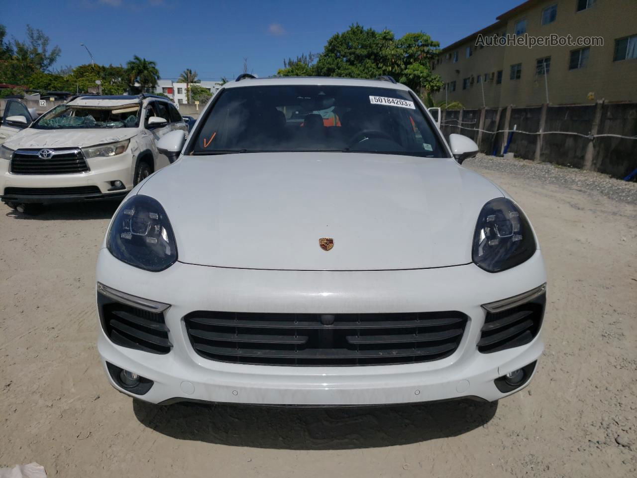 2018 Porsche Cayenne S White vin: WP1AB2A28JLA60858