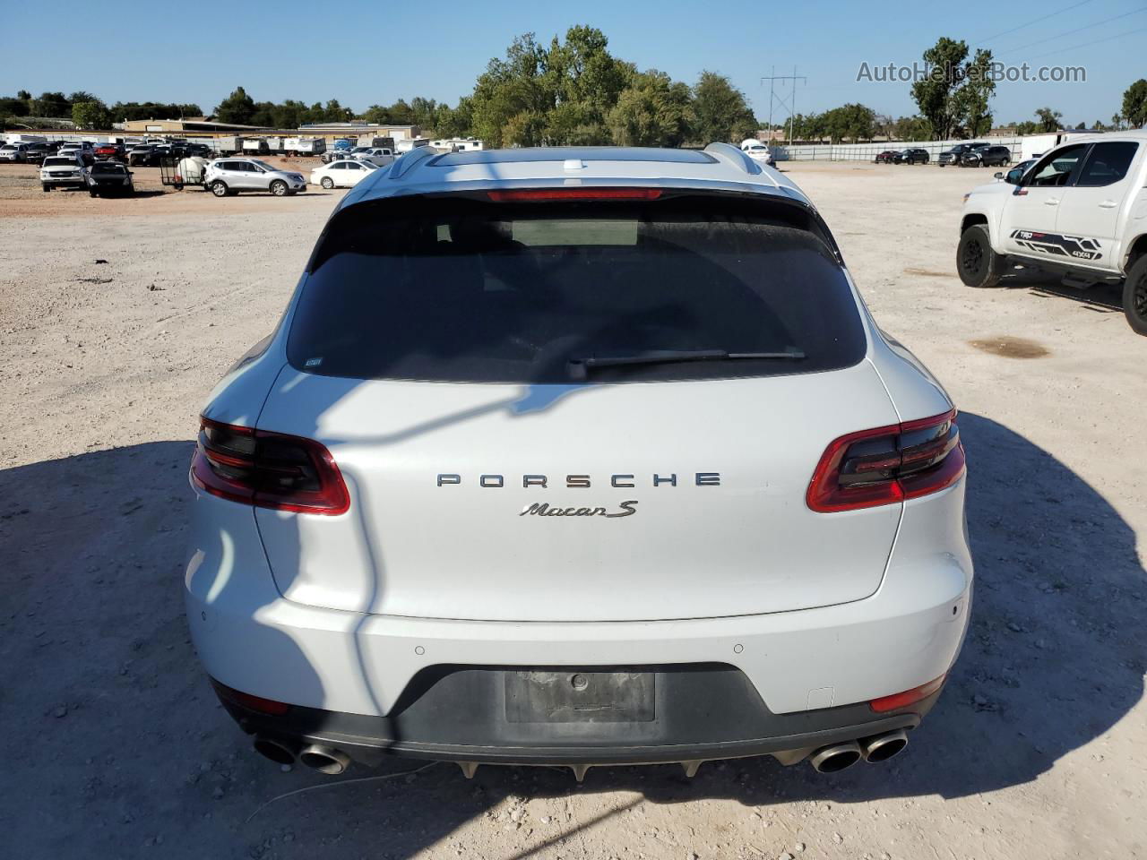 2017 Porsche Macan S White vin: WP1AB2A50HLB18157