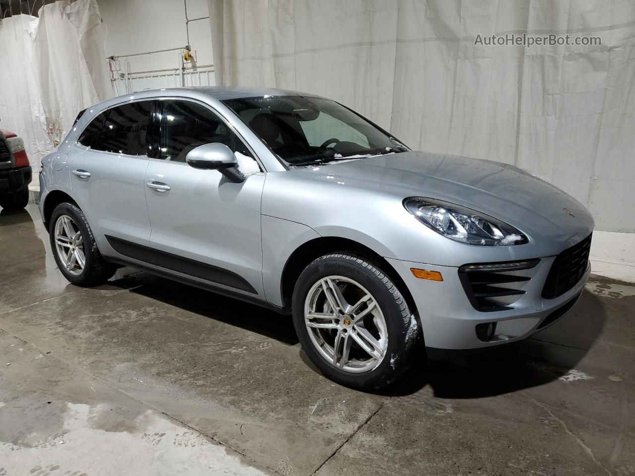 2018 Porsche Macan S Серебряный vin: WP1AB2A50JLB32758