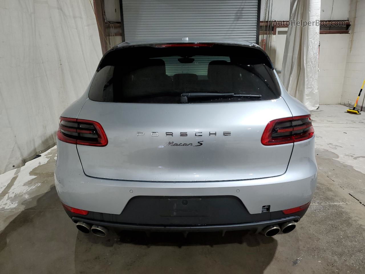 2018 Porsche Macan S Silver vin: WP1AB2A50JLB32758