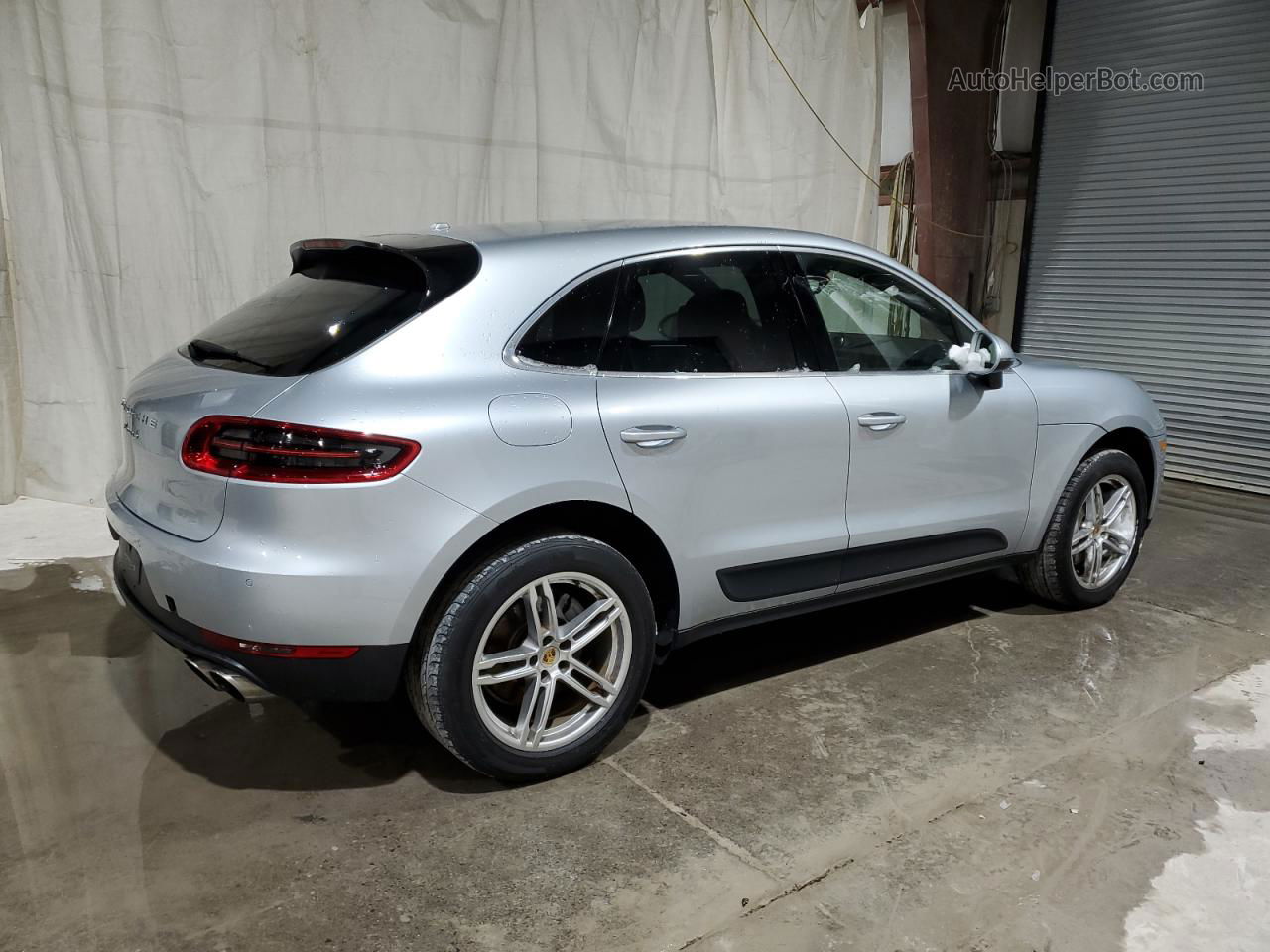 2018 Porsche Macan S Silver vin: WP1AB2A50JLB32758